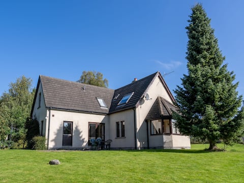 Lower Curr by Interhome