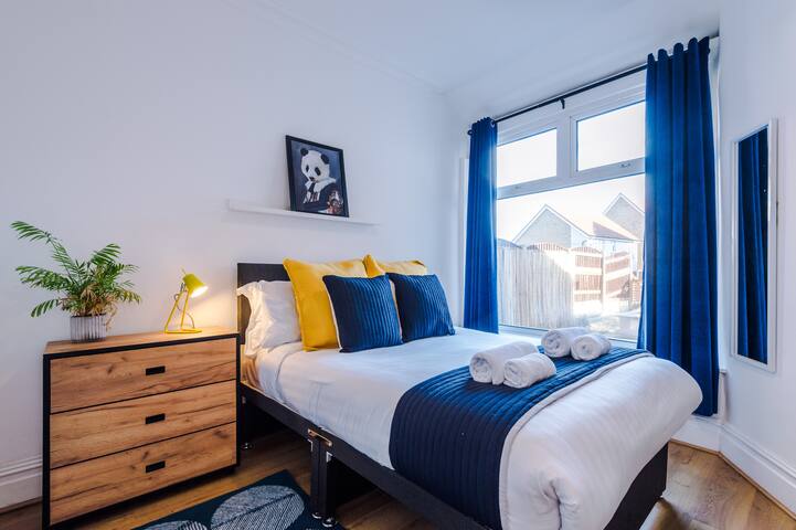 Barton House – Sleeping 10 gallery image 2