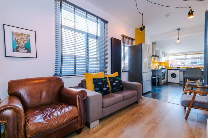 Barton House – Sleeping 10 gallery image 5