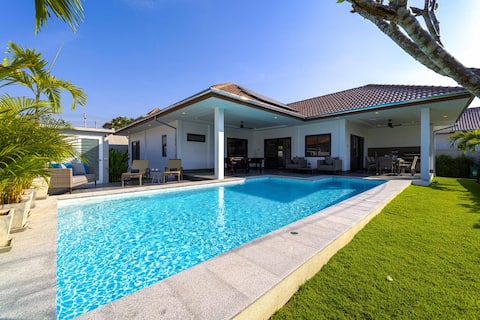 Modern 3 Bedroom Private Pool Villa (ML7)