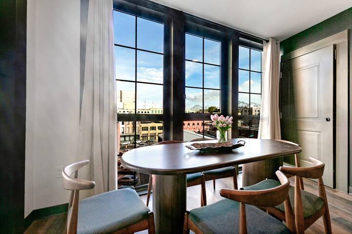 Delta Tranquility: 4BR Urban Escape Condo gallery image 5