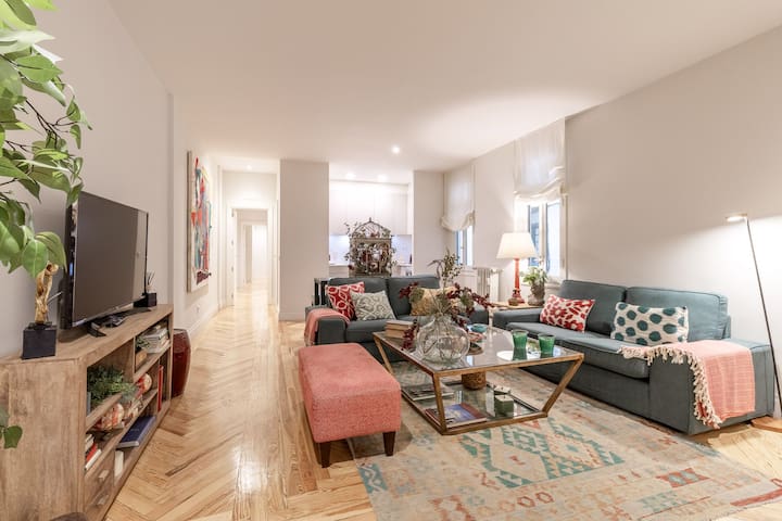 Charming Apartment in Prestigious Salamanca Area gallery image 4