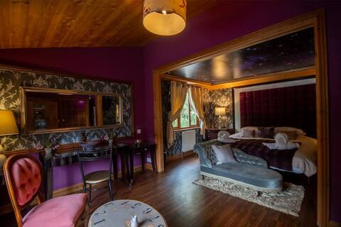 Palomino Lodge @ Still Rabbit, Hot Tub, near York