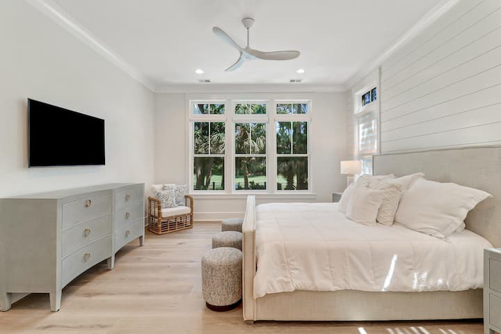 169 North Sea Pines Drive | Bedroom 1 - King Bed (Chini)