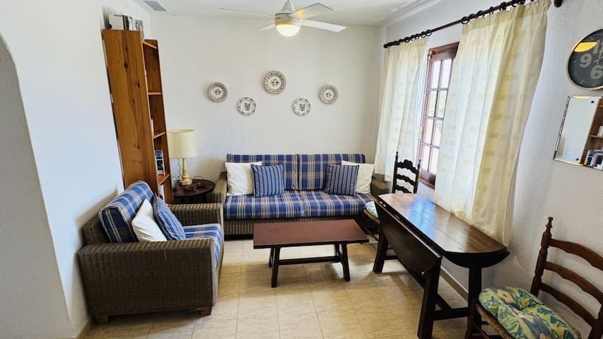 Mulberry gallery image 5