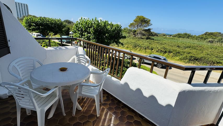 Mulberry gallery image 3