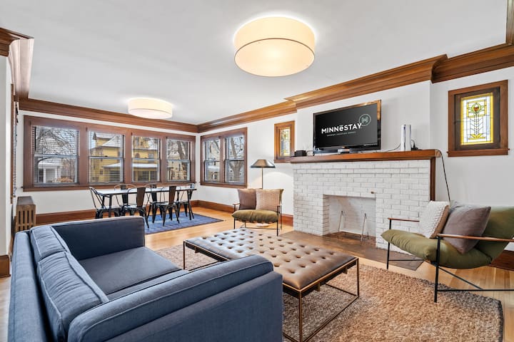 MINNeSTAY* Colfax Commons | Modern