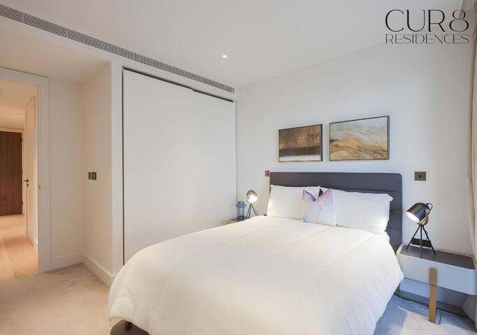 Luxurious Westfield Flat with Pool & Gym gallery image 5