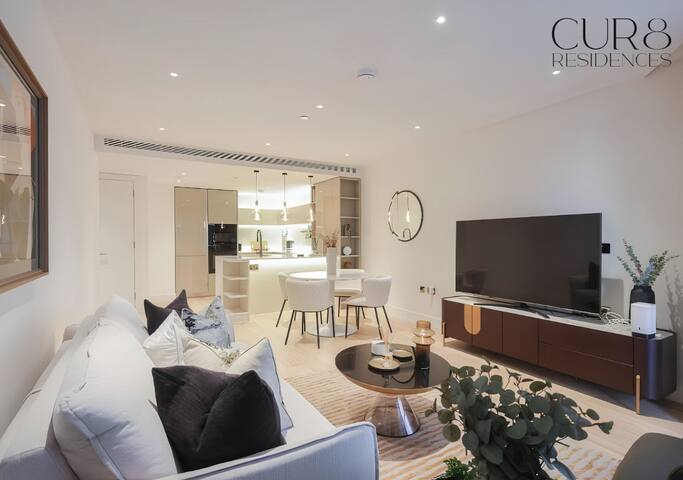 Luxurious Westfield Flat with Pool & Gym gallery image 2