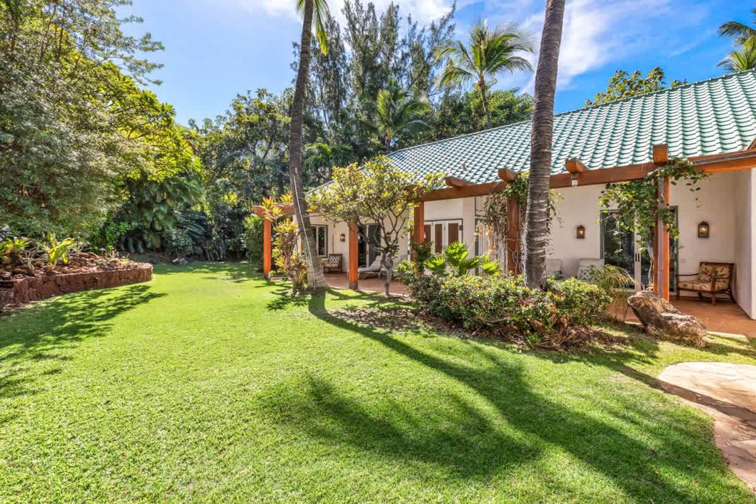 Home in Waimea · ★5.0 · 4 bedrooms · 5 beds · 4 baths - Image 4
