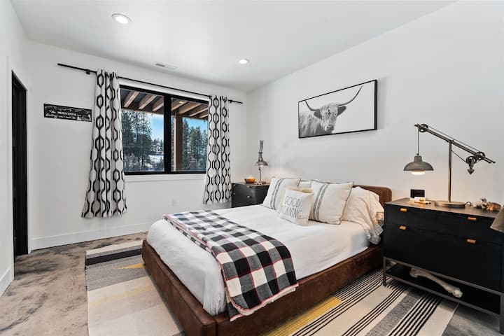 Bedroom 4 features a queen bed.