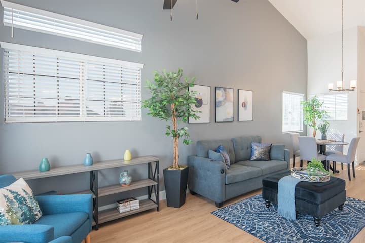 เฟอร์นิเจอร์ที่ทันสมัยและรายละเอียดที่พิถีพิถันทั่วทั้งที่พัก