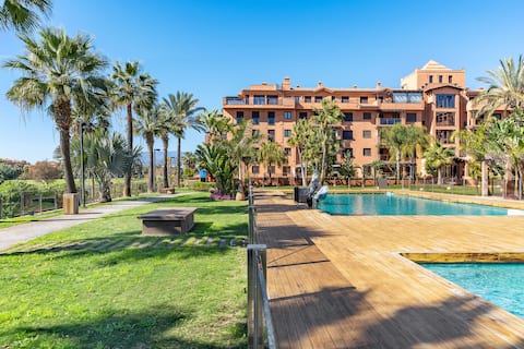 Popular Airbnb listing: Dos Mares Apartment in Motril