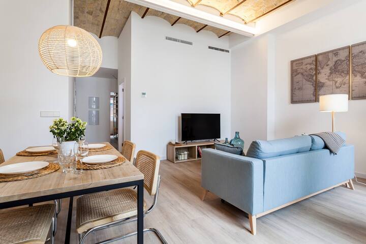 2bd Apt with Terrace. Ruzafa 1b gallery image 3