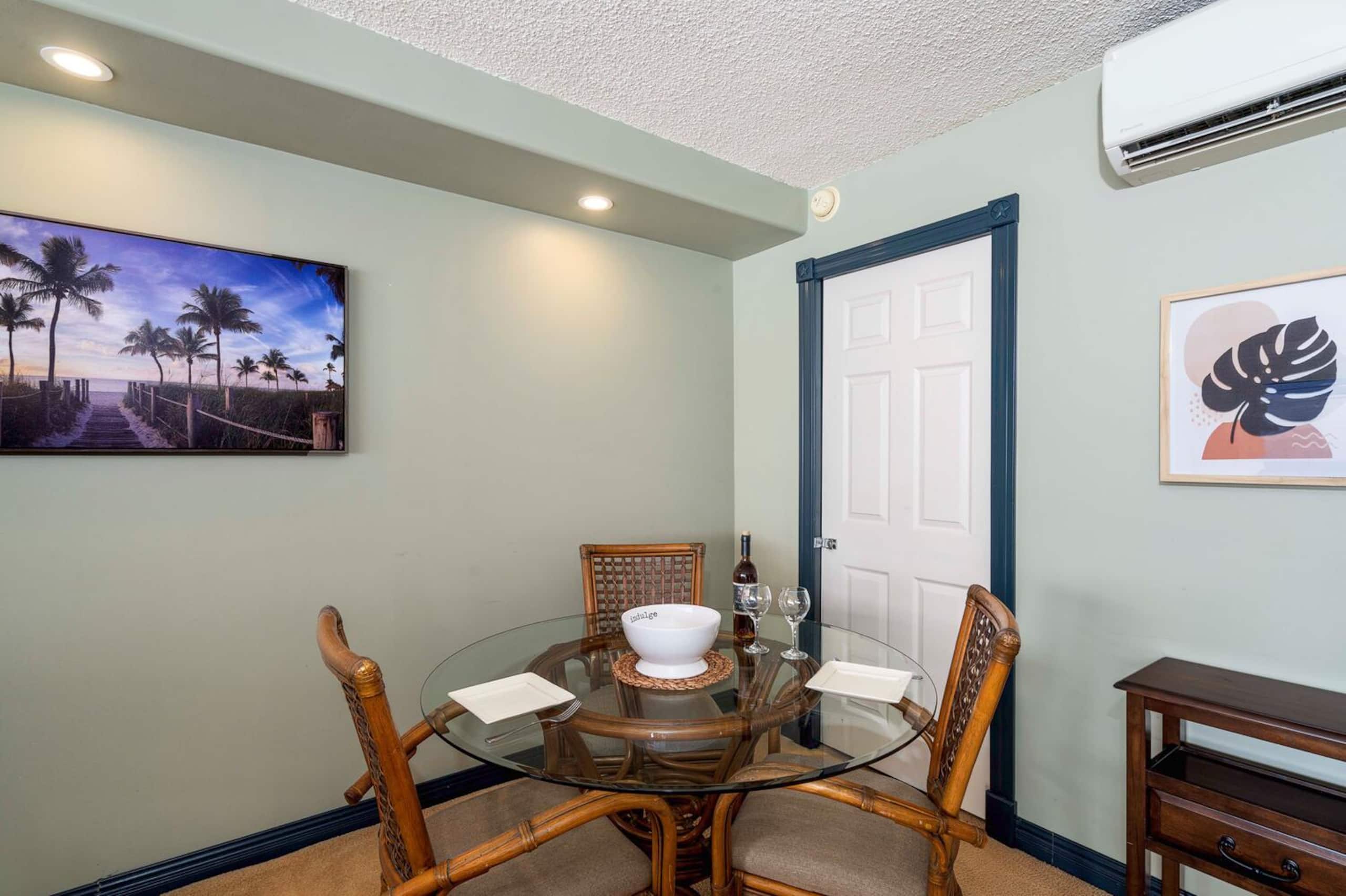 Condo in Kailua-Kona · ★4.43 · 1 bedroom · 2 beds · 2 baths - Image 4