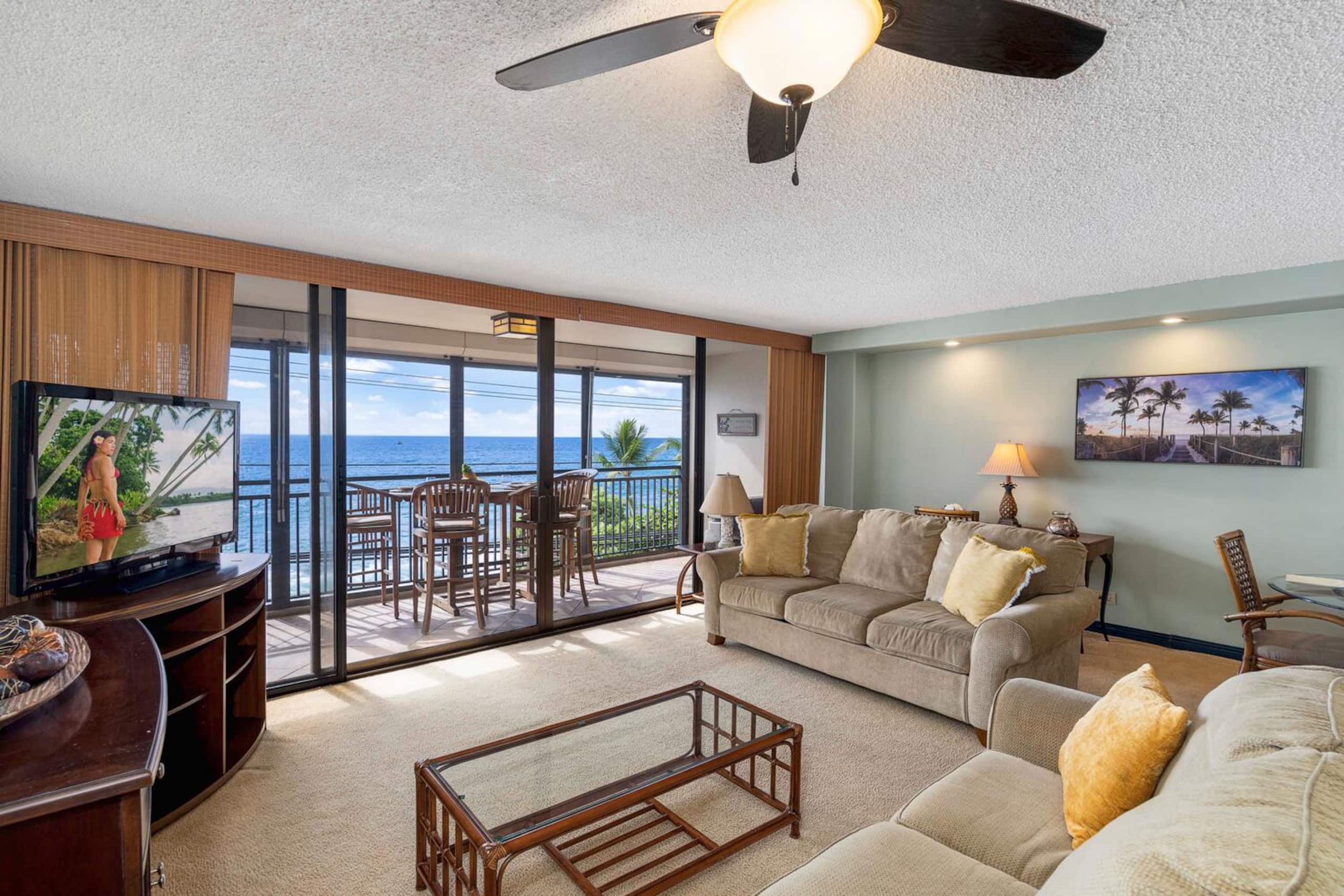 Condo in Kailua-Kona · ★4.43 · 1 bedroom · 2 beds · 2 baths - Image 11