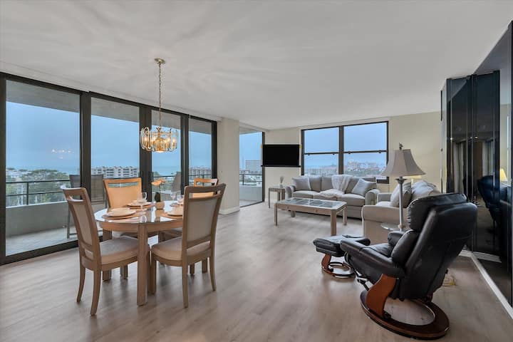 Anchorage Resort 9th Fl 2-brdm Condo, Gulf View - Siesta Key