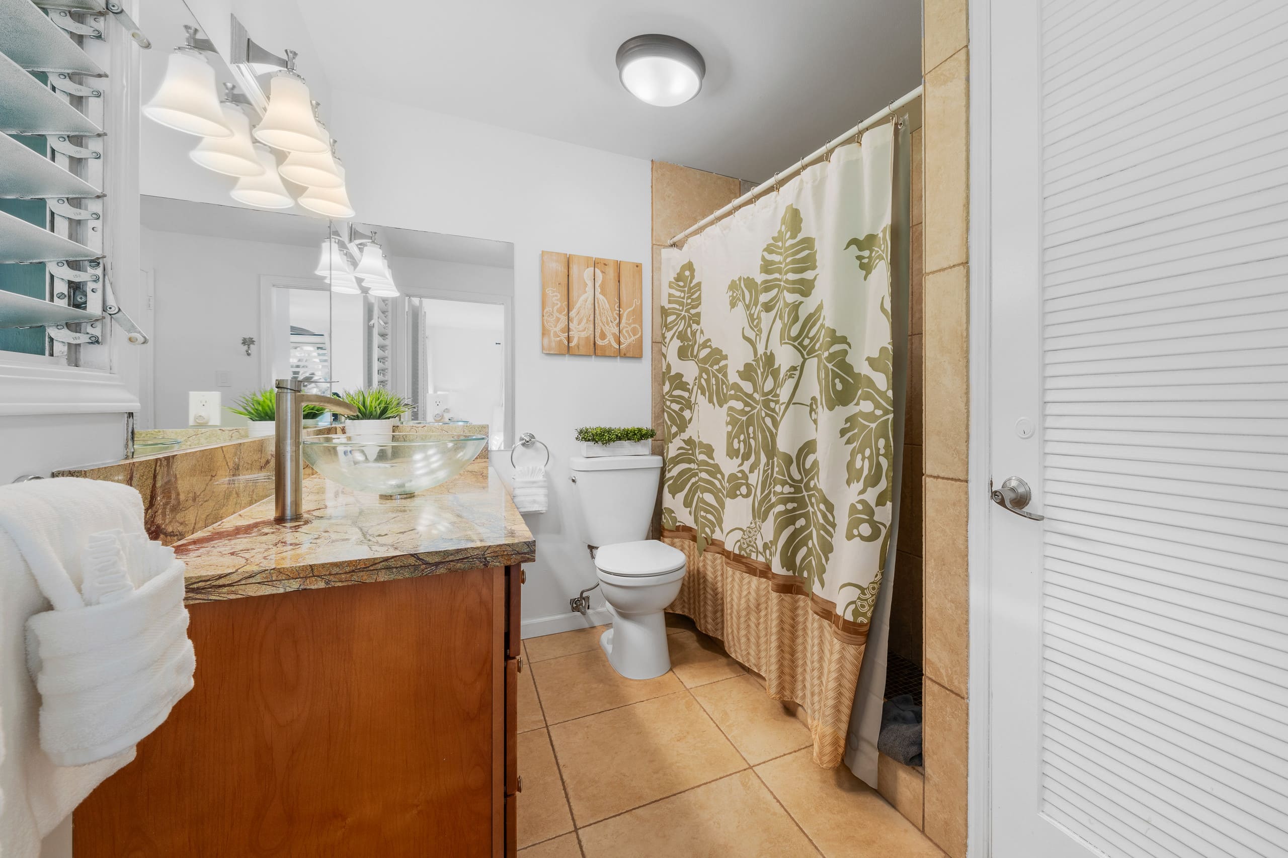 Condo in Lahaina · ★4.2 · 2 bedrooms · 3 beds · 2 baths - Image 15