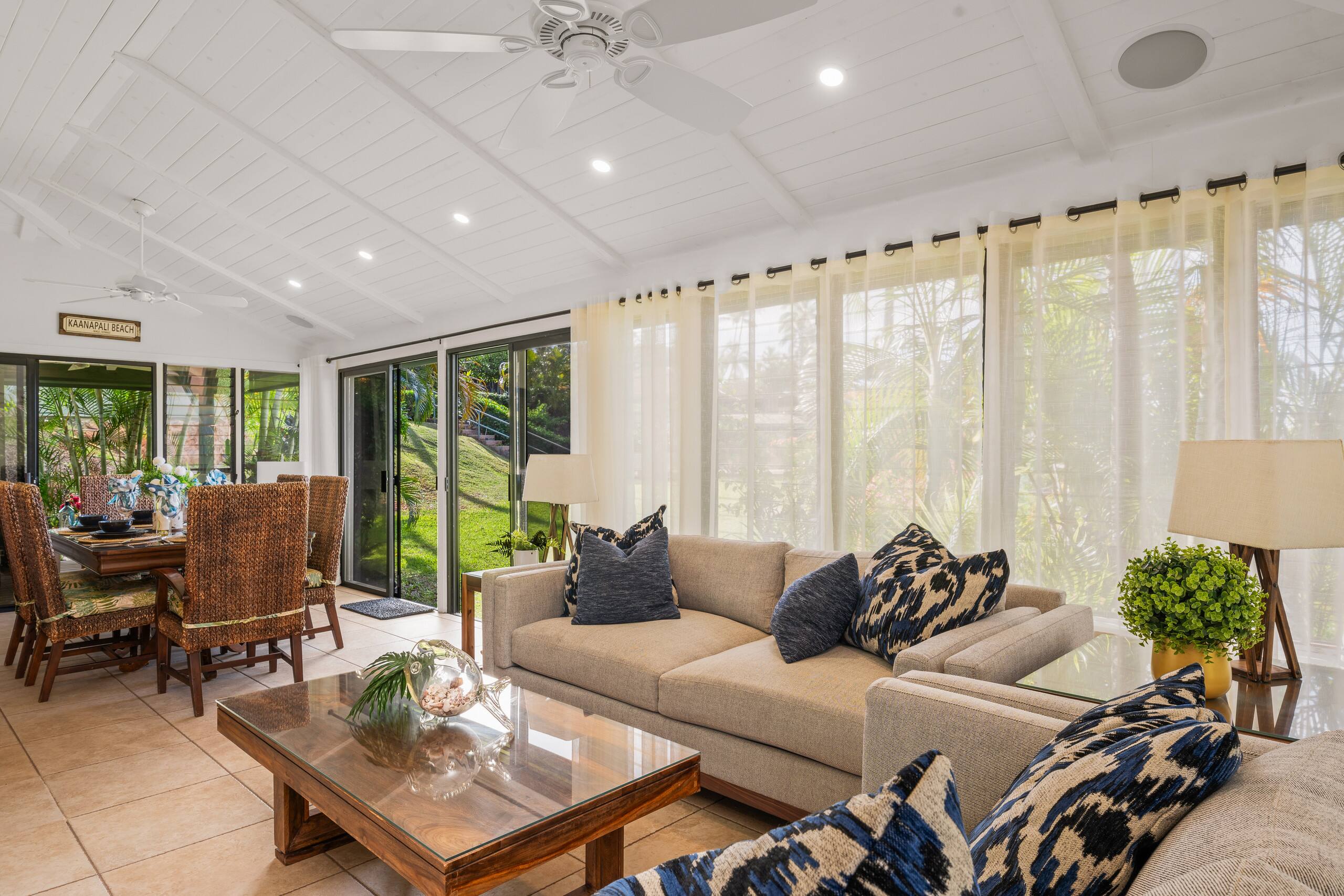 Condo in Lahaina · ★4.2 · 2 bedrooms · 3 beds · 2 baths - Image 35