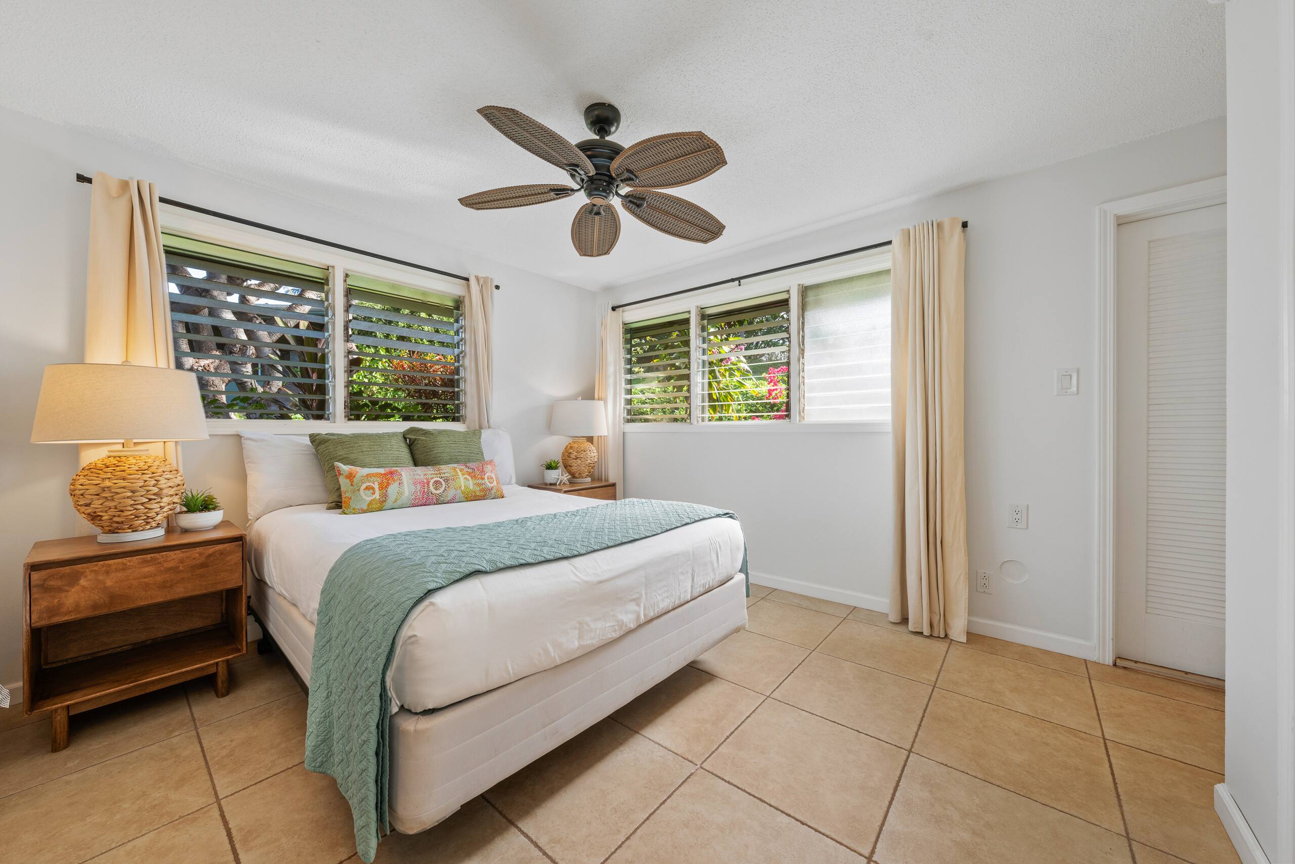Condo in Lahaina · ★4.2 · 2 bedrooms · 3 beds · 2 baths - Image 8