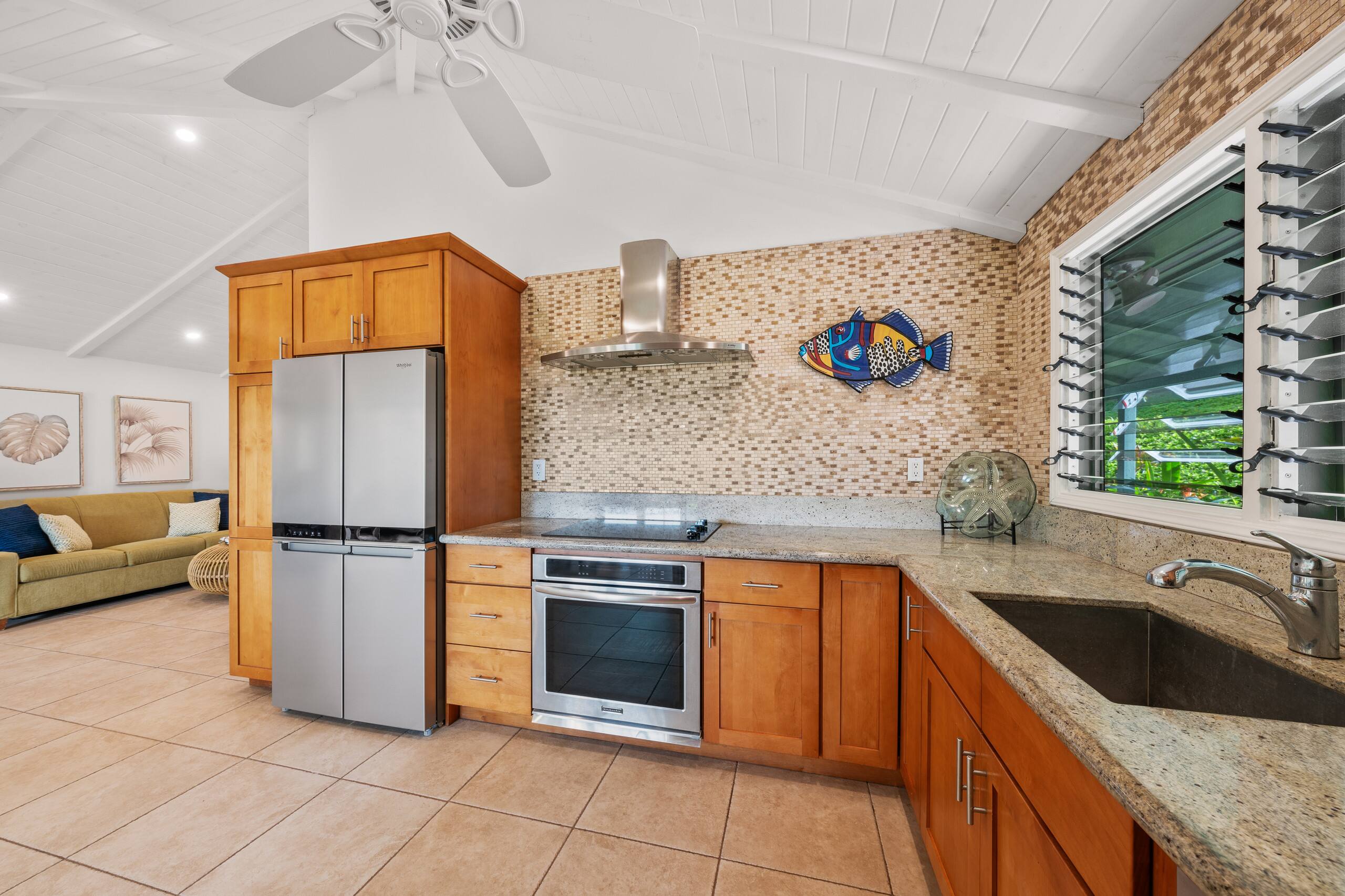 Condo in Lahaina · ★4.2 · 2 bedrooms · 3 beds · 2 baths - Image 4