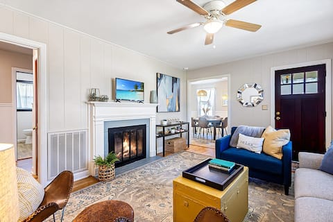 Riverwalk | Downtown | Open Kitchen