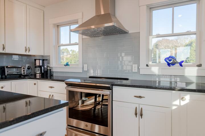 Waterfront Home Green Hill Pond Kayak – gallery image 5