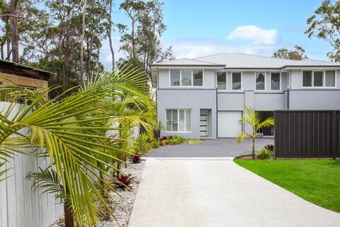 The Coast Beach: Pet Friendly - 2 Mins Walk to Bay