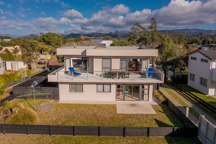 Beach View Bliss - Pauanui Holiday Home - Tairua