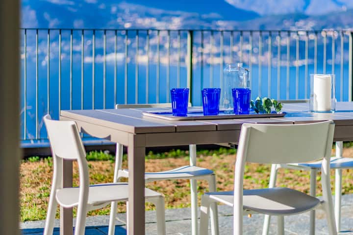 The Patio Over Varenna - Varenna