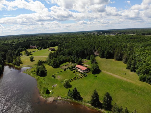 Tin Roof Landing – Richibucto River Retreat