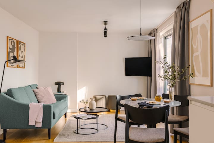 Sonder The Bard | Two-Bedroom Apartment