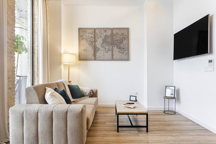 2bd Apt with Terrace. Ruzafa 2a