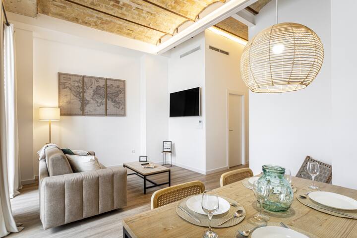 2bd Apt with Terrace. Ruzafa 2a gallery image 4