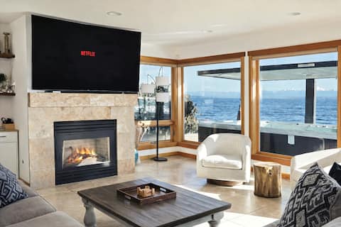 Beachfront home with Pool, Hot Tub, and Fire pit