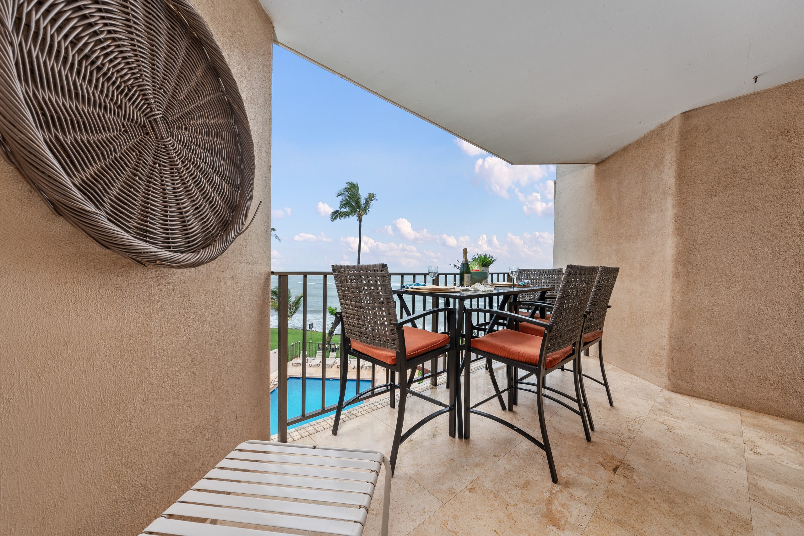 Condo in Wailuku · ★4.67 · 2 bedrooms · 3 beds · 2 private baths - Image 33
