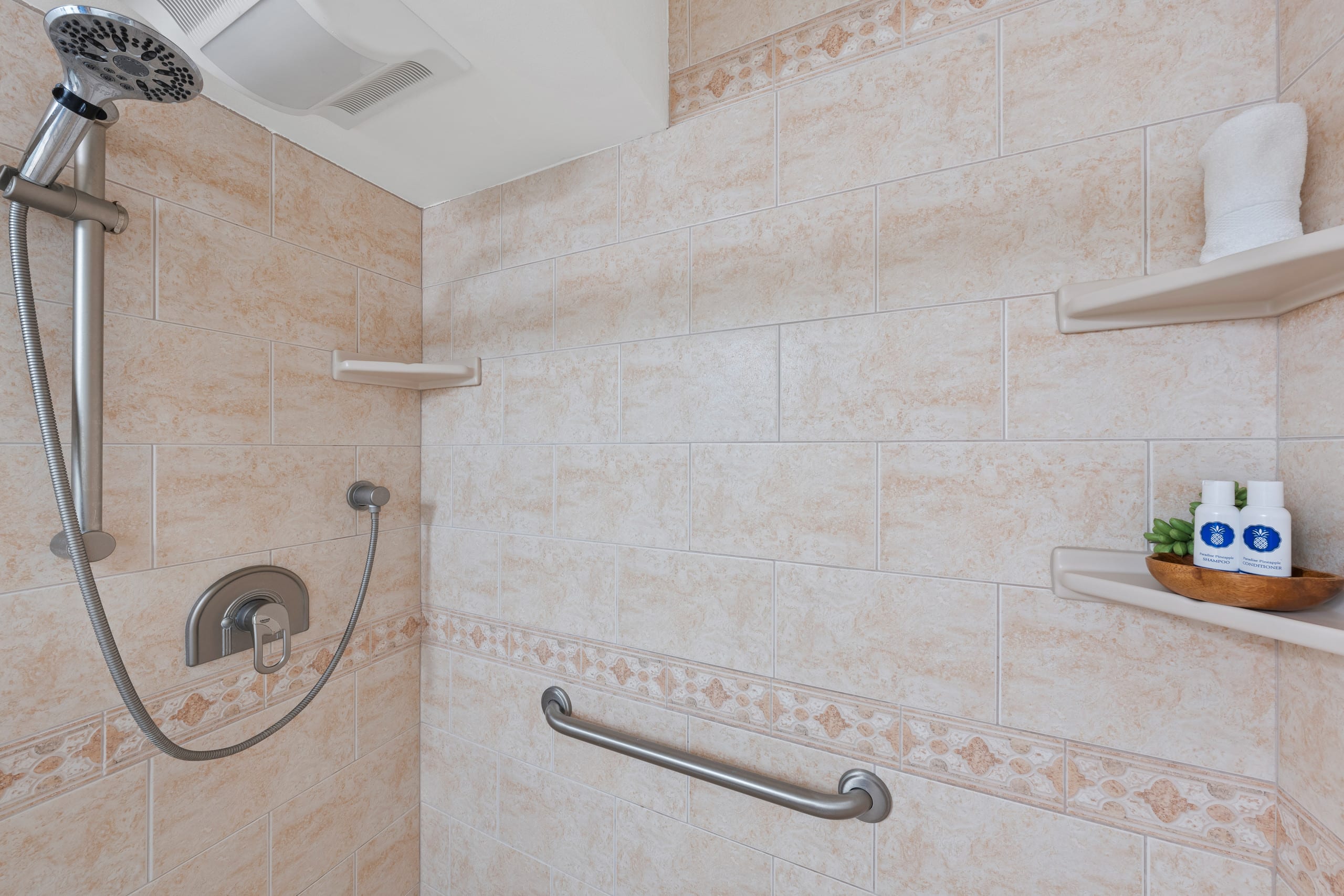 Condo in Wailuku · ★4.67 · 2 bedrooms · 3 beds · 2 private baths - Image 29