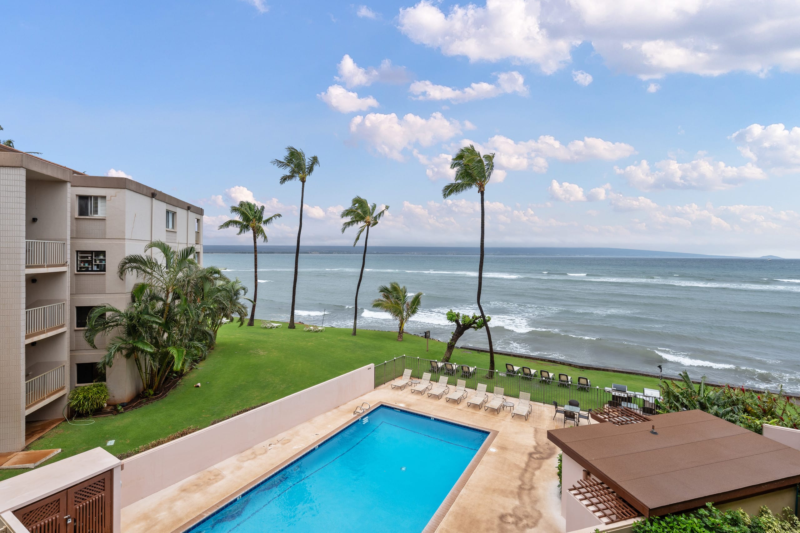 Condo in Wailuku · ★4.67 · 2 bedrooms · 3 beds · 2 private baths - Image 37