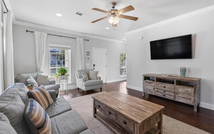 Inlet Beach Home + Pool, Beach Access & Bikes - Rosemary Beach, FL
