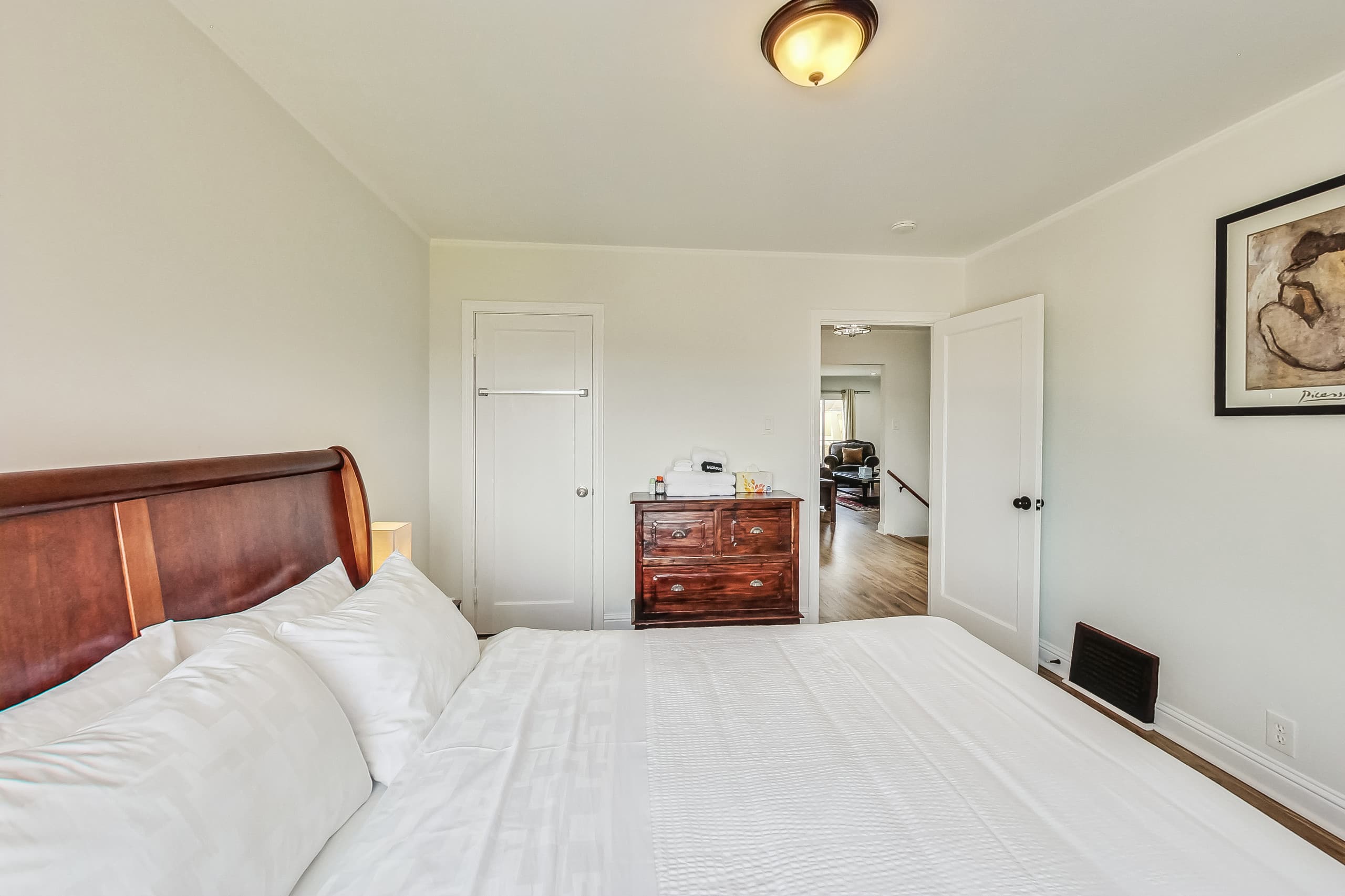 Home in San Francisco · ★4.6 · 3 bedrooms · 3 beds · 1 bath - Image 15