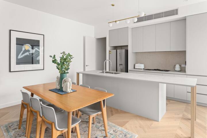 Milk & Honey gallery image 4