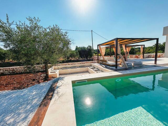 3695 Villa Kapoka by Perle di Puglia gallery image 5