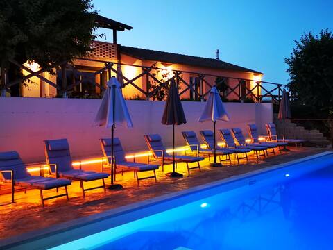 Italian Experience- Villa BellaLuce