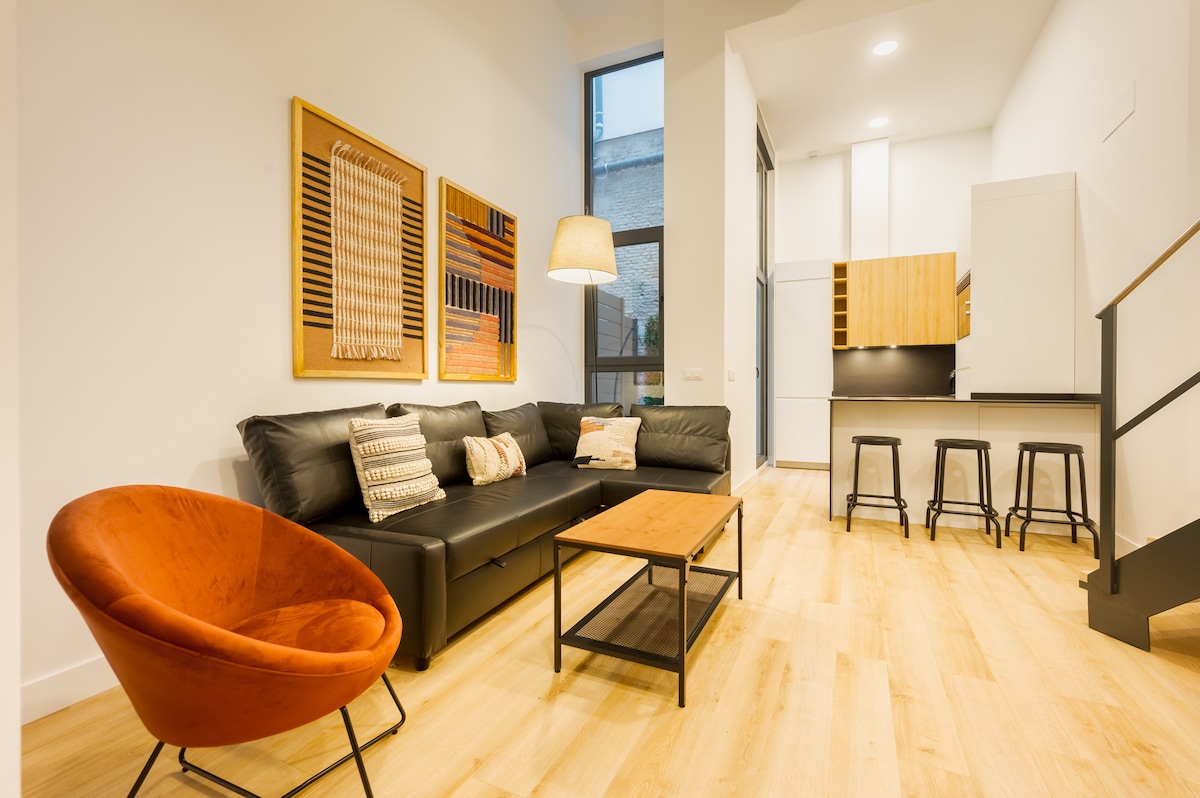 Successful Airbnb property: Modern Duplex 2B 2Bath Historic Centre in San Julián