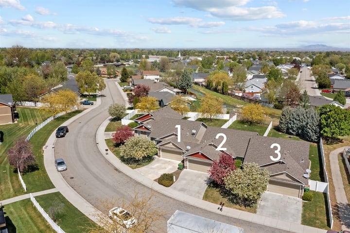 3 Adjacent Homes | Great For Families | Sleeps 24! - Meridian, ID
