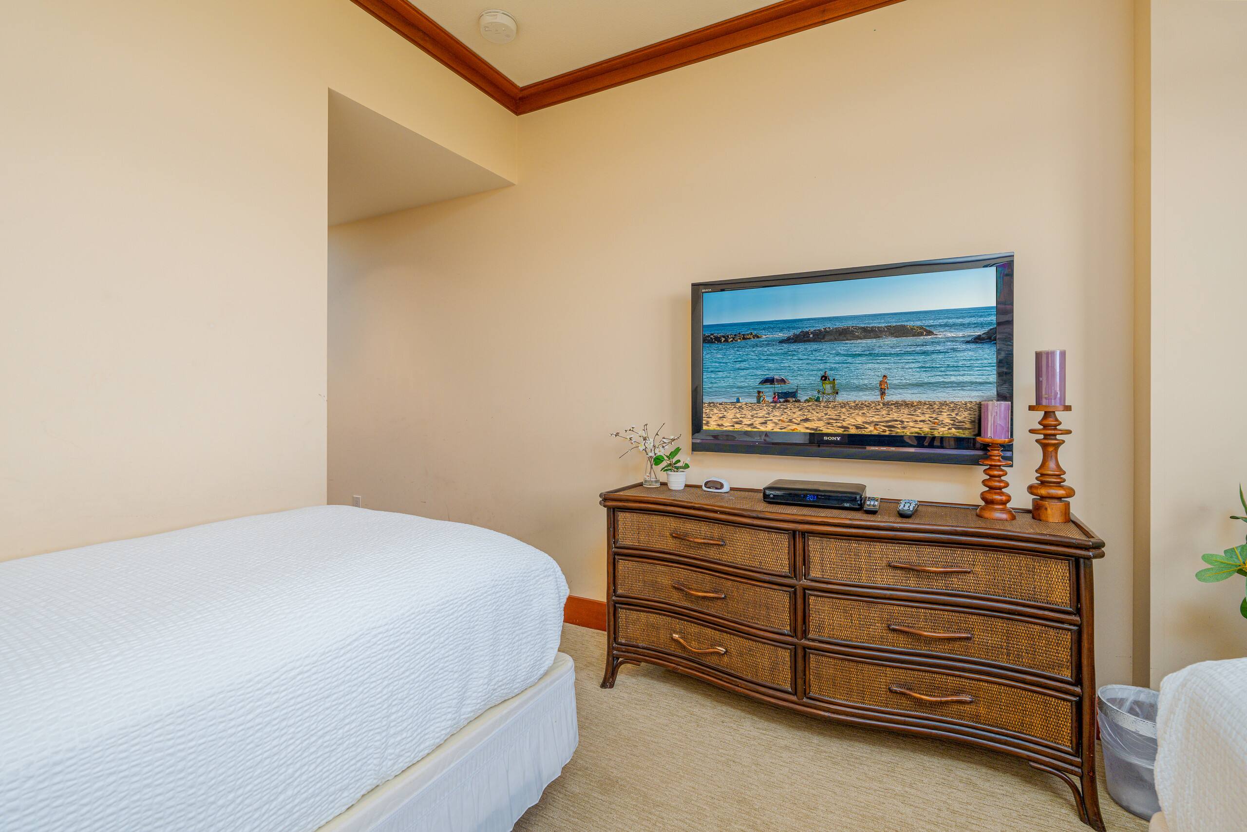 Condo in Kapolei · ★4.93 · 2 bedrooms · 3 beds · 2 shared baths - Image 5