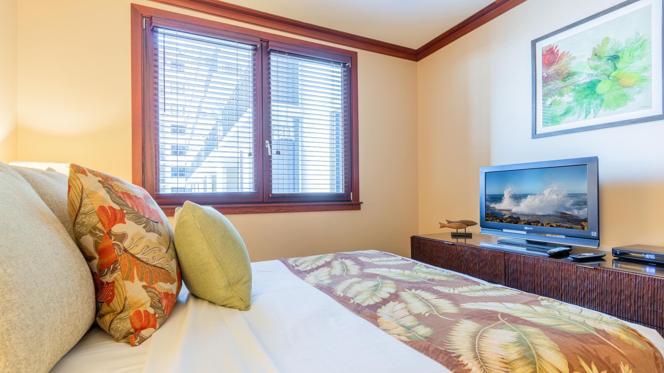Condo in Kapolei · ★4.81 · 3 bedrooms · 4 beds · 3 shared baths - Image 14
