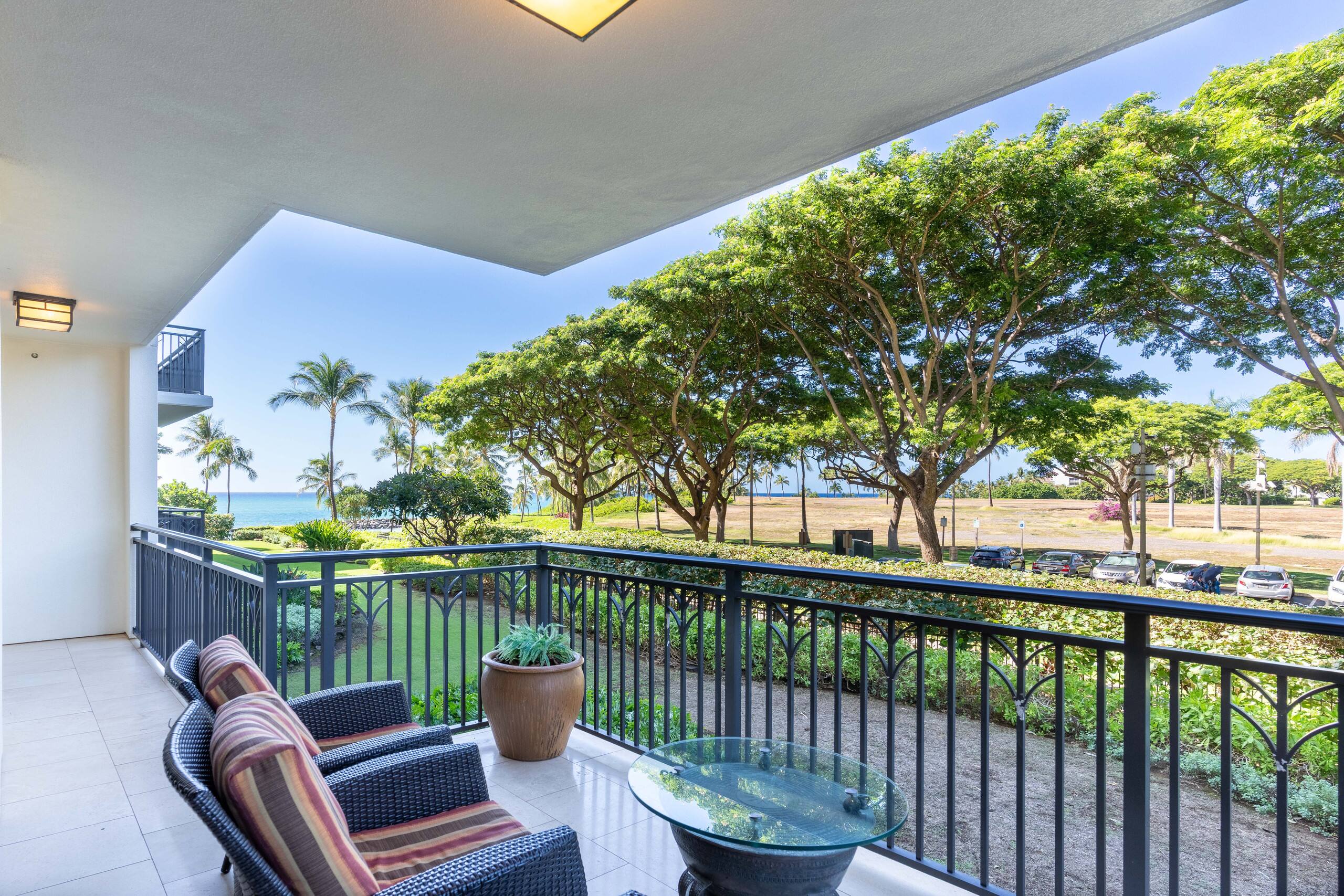 Condo in Kapolei · ★4.92 · 2 bedrooms · 3 beds · 2 shared baths - Image 1