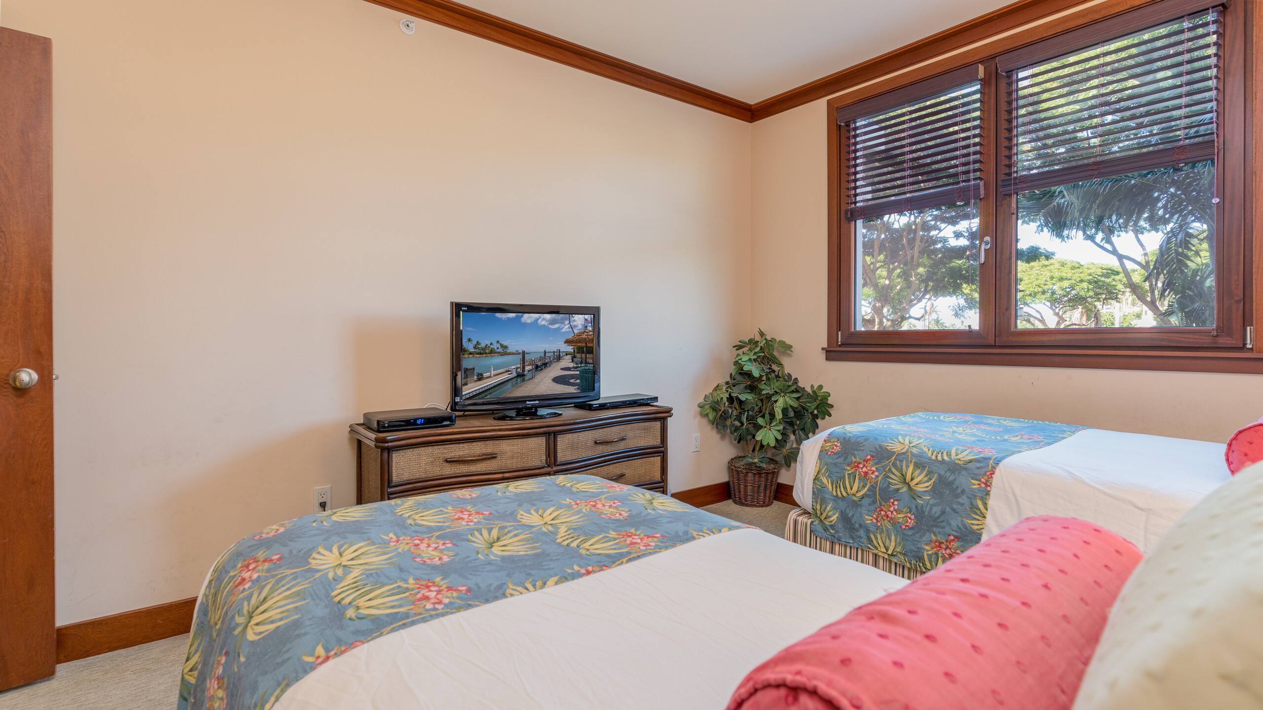 Condo in Kapolei · ★4.92 · 2 bedrooms · 3 beds · 2 shared baths - Image 18