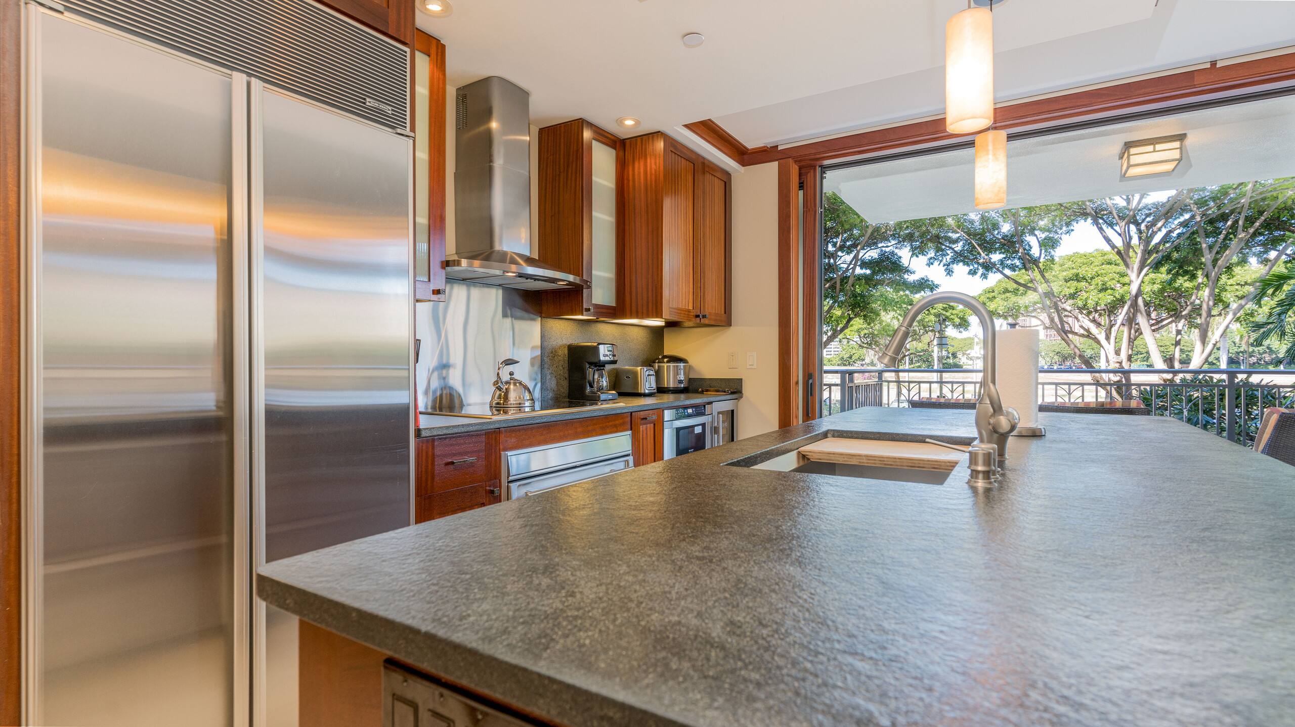 Condo in Kapolei · ★4.92 · 2 bedrooms · 3 beds · 2 shared baths - Image 5